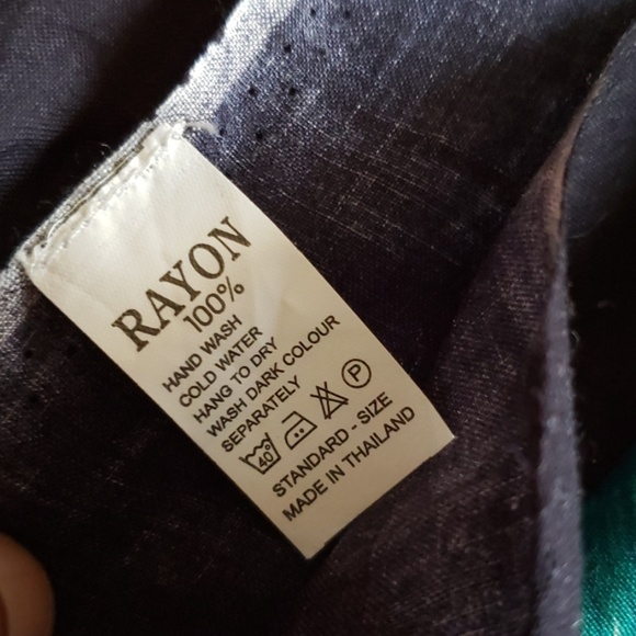 100% Rayon floral scarf - Picture 3 of 4